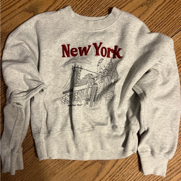 Abercrombie & Fitch Sweaters - Abercrombie & Fitch White Graphic Crewneck Sweatshirt